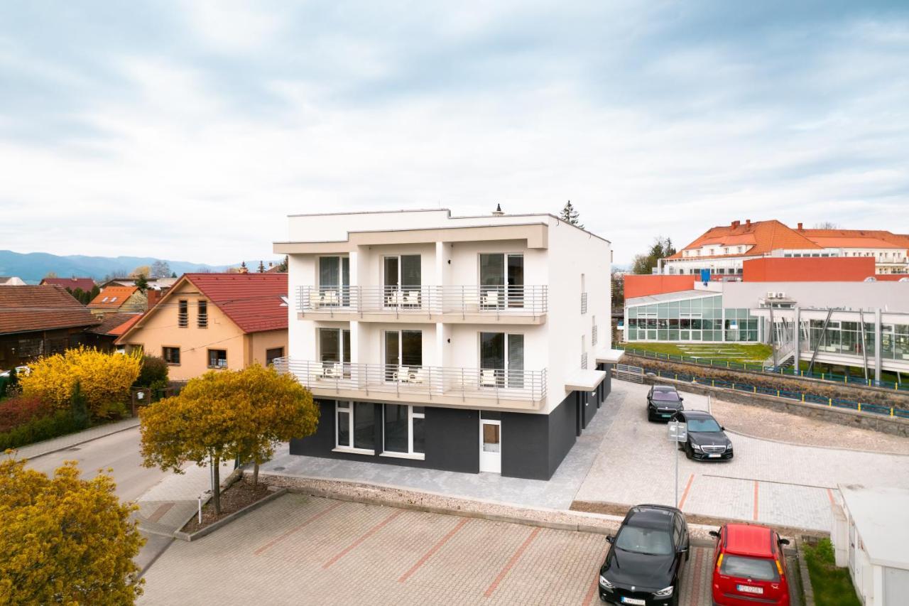 Ubytovanie Biely Dom Turčianske Teplice Esterno foto